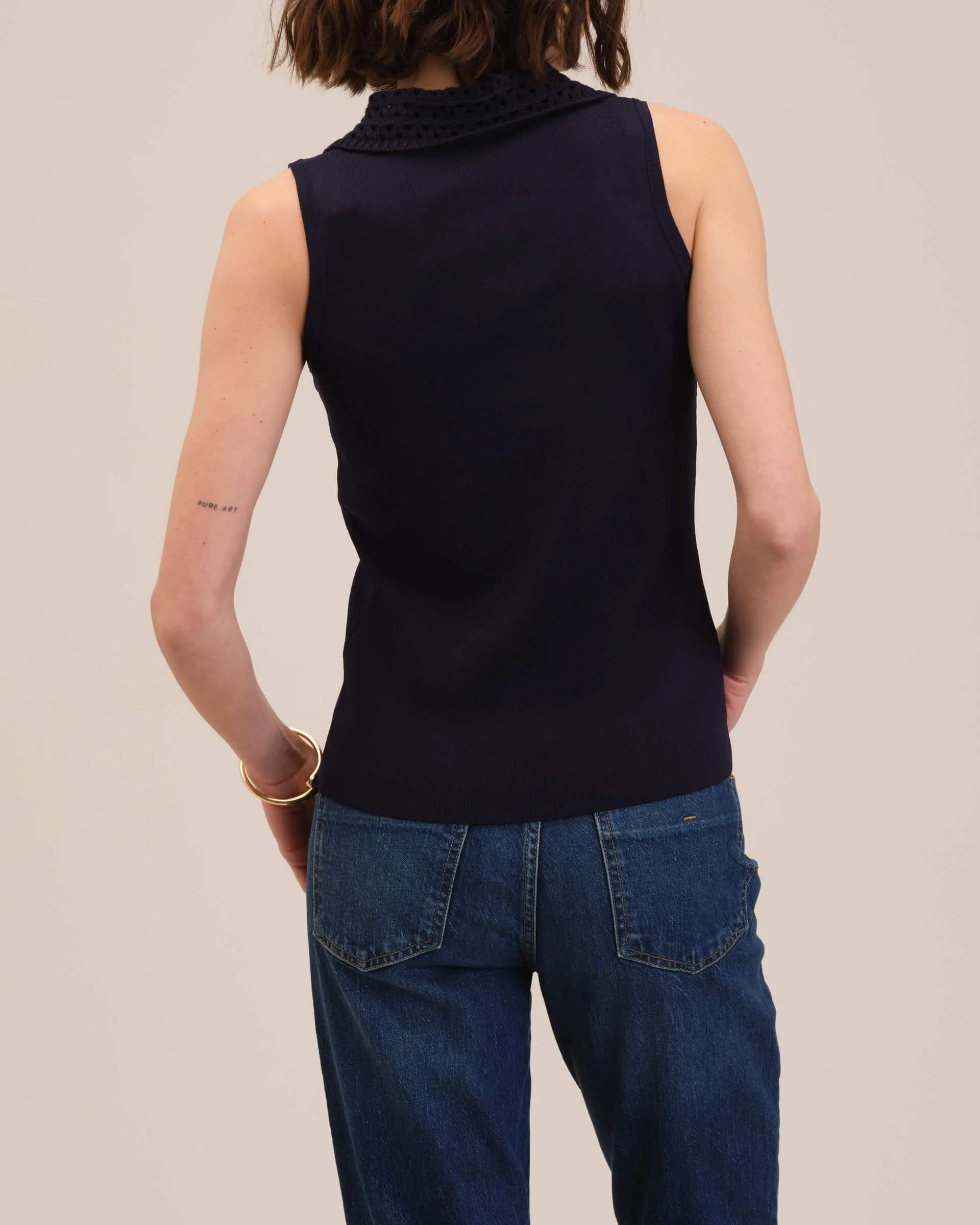 Crochet Collar Sleeveless Sweater Polo