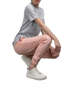 Slim fit -Blush sweatpants.
