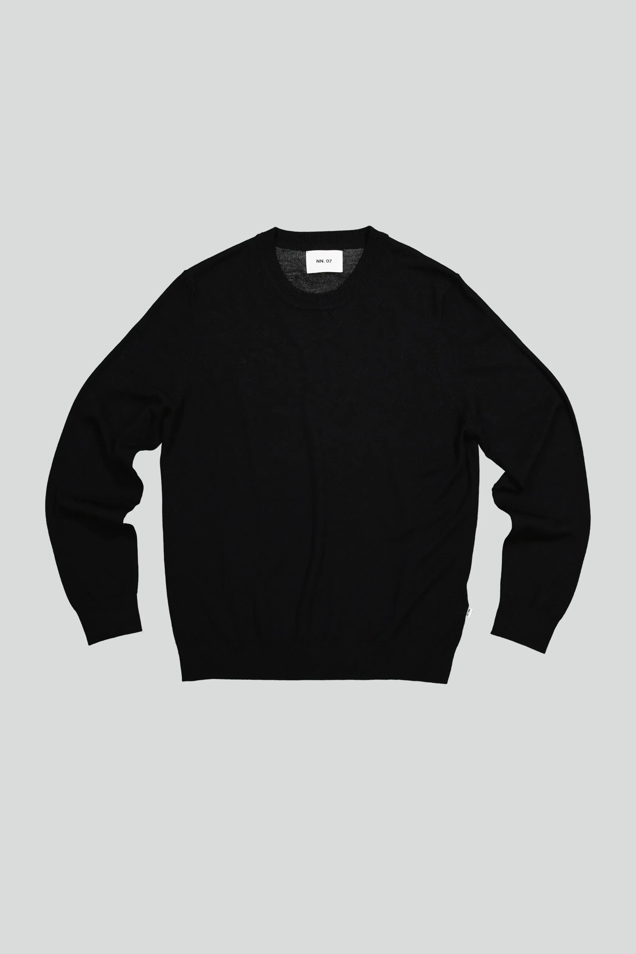 Ted Lightweight Sweater - Black | NN.07